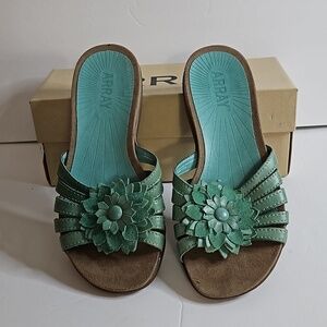 Array Maui Slide with Flower sz 7.5m Turquoise NIB